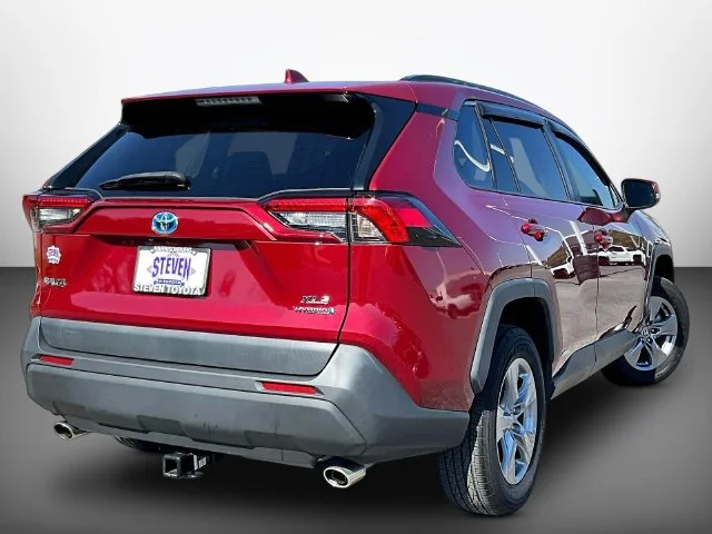 Used 2022 Red Toyota XLE image 6