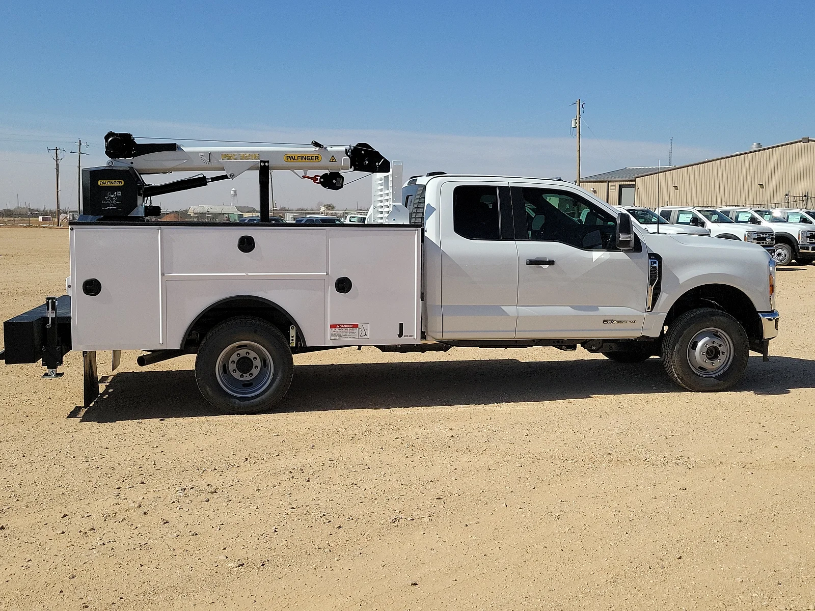 New 2025 Oxford White Ford XL image 8