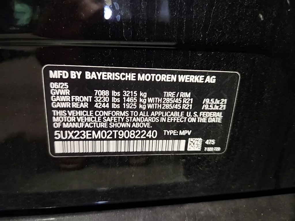 Used 2026 Black Sapphire Metallic BMW xDrive40i image 8