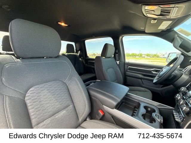 New 2026 Diamond Black Crystal Pearlcoat RAM Big Horn/Lone Star image 40