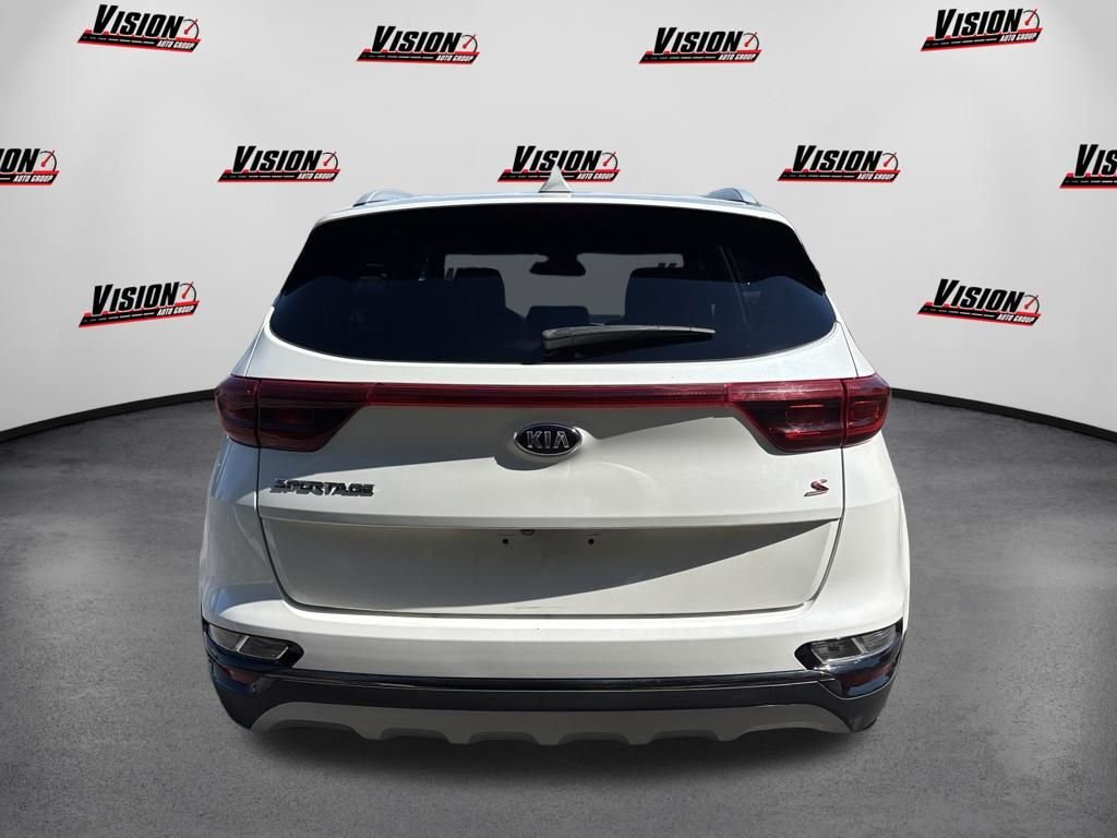 Used 2020 White Kia S image 6