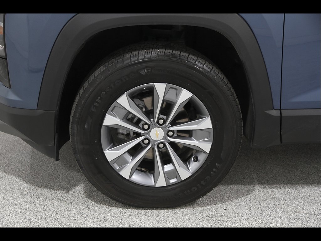 Used 2026 Lakeshore Blue Metallic Chevrolet LT image 21