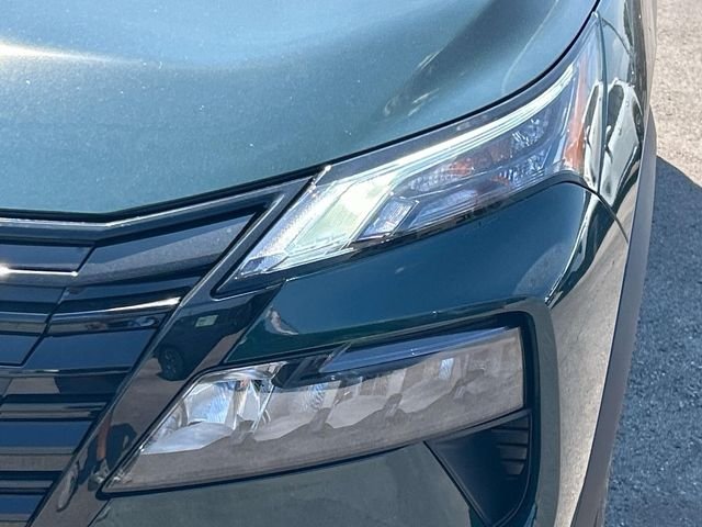 New 2026 Obsidian Green Pearl Nissan Dark Armor™ image 9