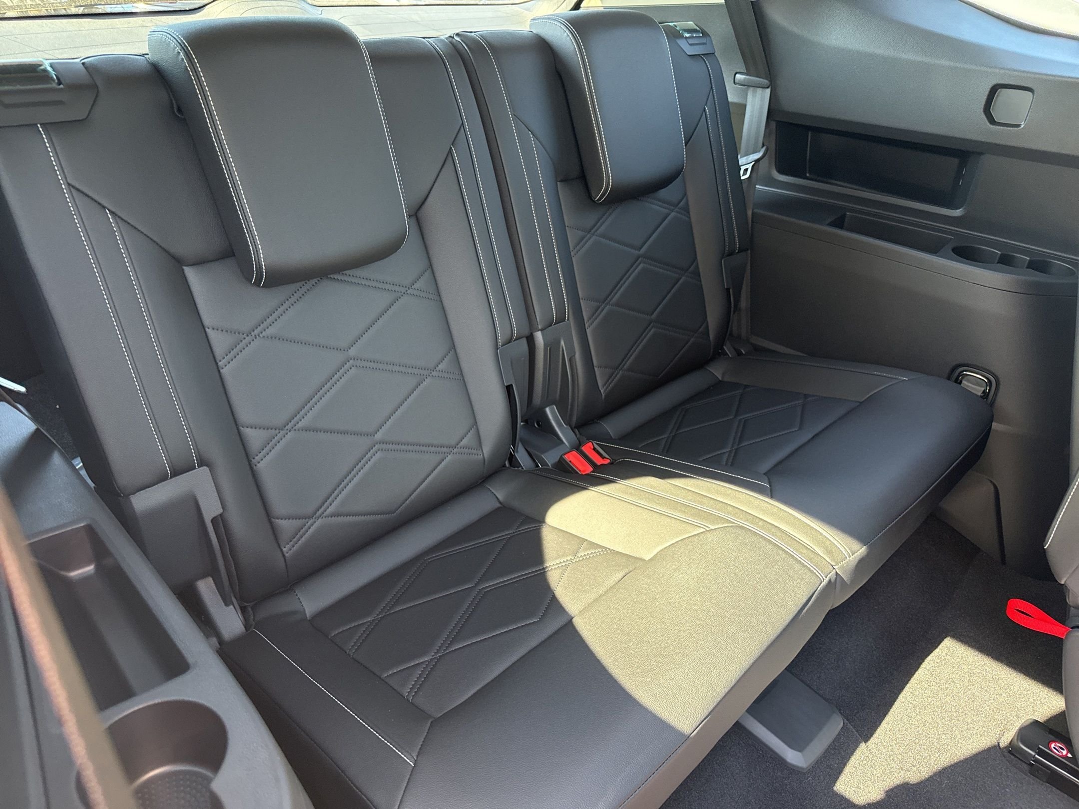 Used 2026 Gray Volkswagen 2.0T SE w/Technology image 24