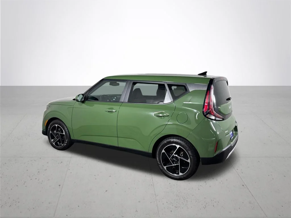 Used 2023 Green Kia EX image 8