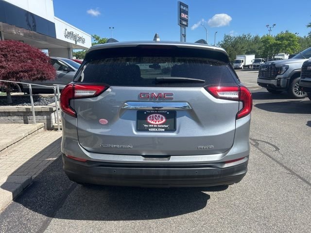 Used 2023 Silver GMC SLE image 3