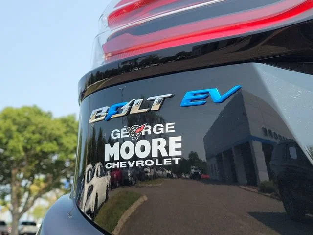 2023 Chevrolet Bolt EV 2LT - Photo 8