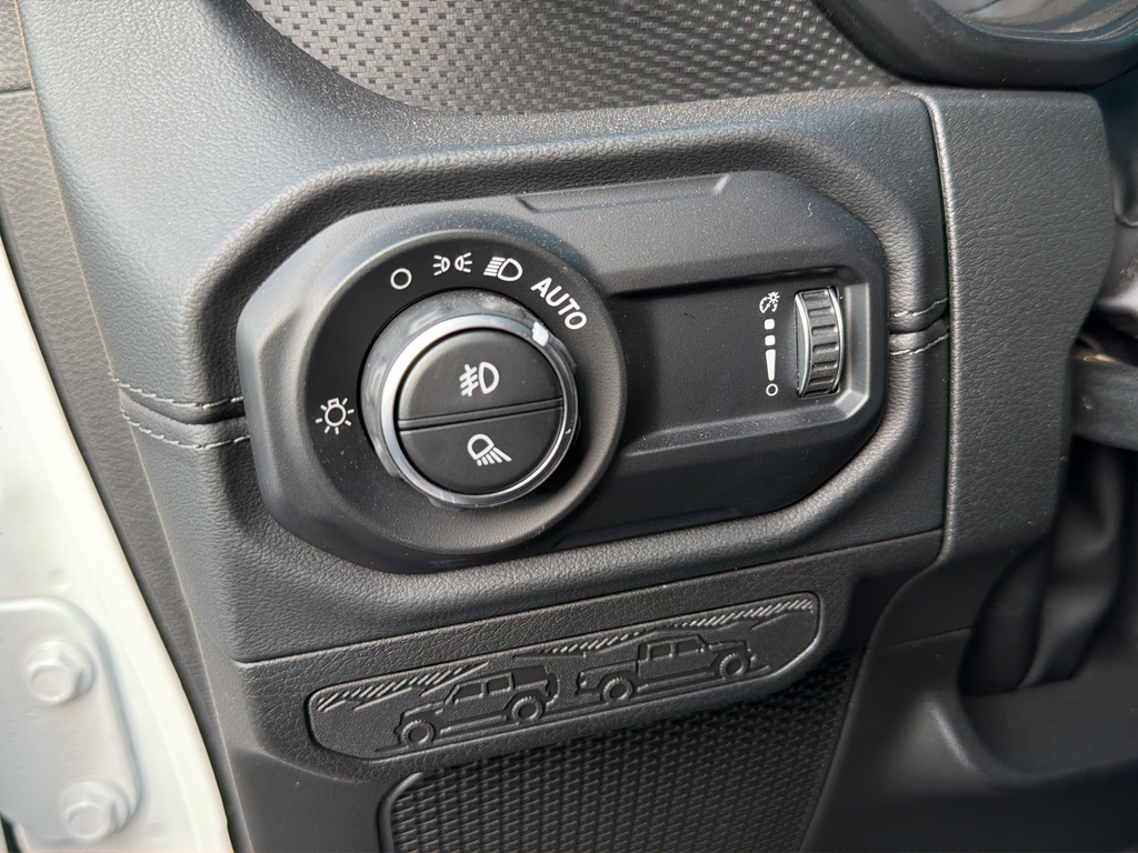 Used 2024 White Jeep Rubicon image 40