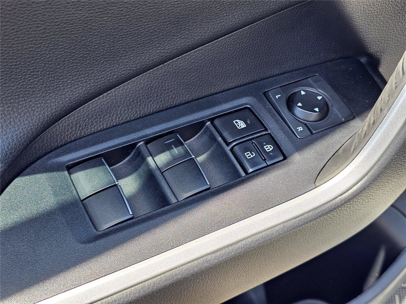 2021 Toyota RAV4 XSE - Photo 16