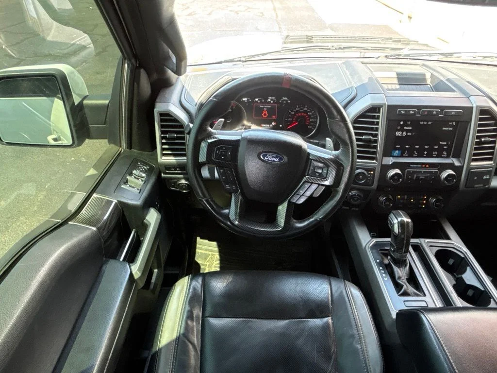 Used 2017  Ford Raptor image 2
