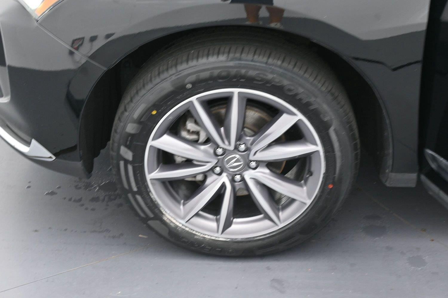 Used 2023 Majestic Black Pearl Acura SH-AWD w/Tech image 31