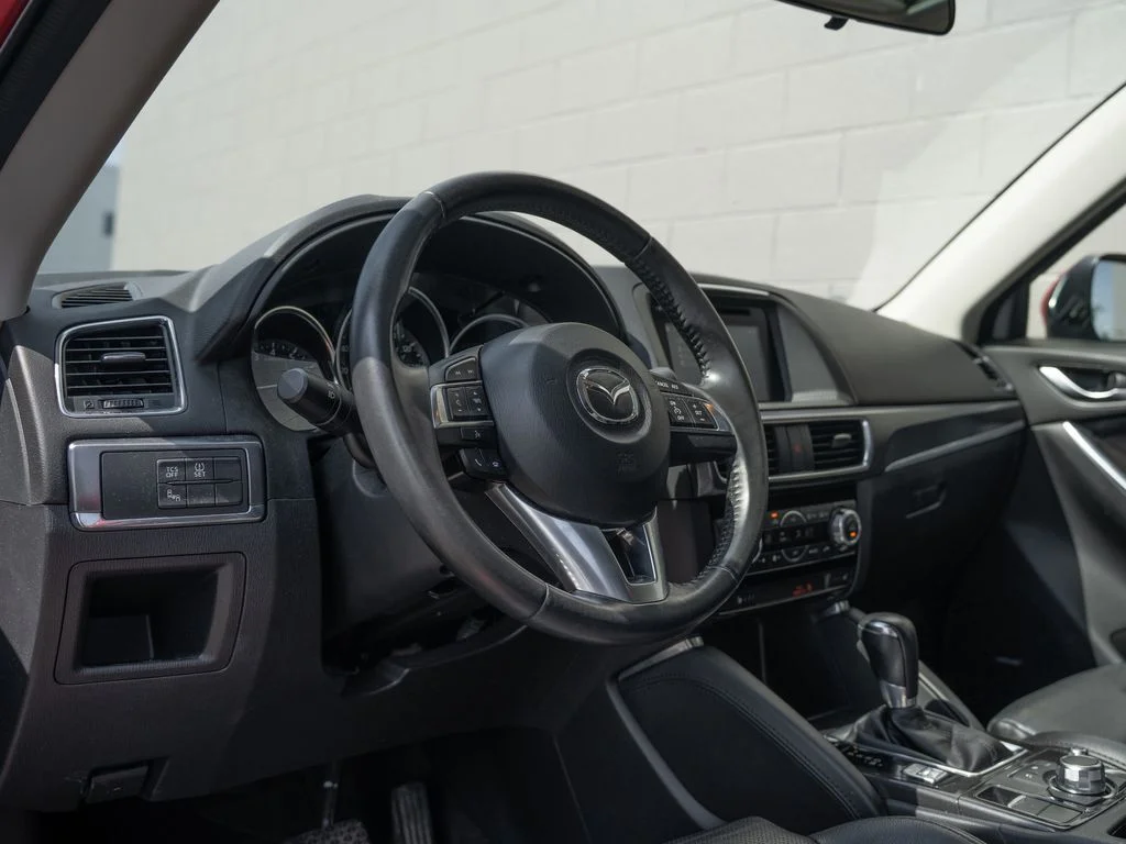 Used 2016 Red Mazda Grand Touring image 4