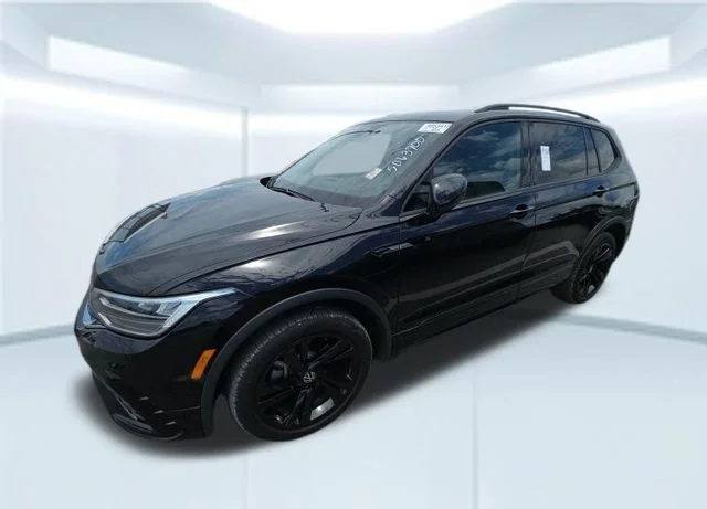 Used 2023 Black Volkswagen 2.0T SE R-Line Black image 24