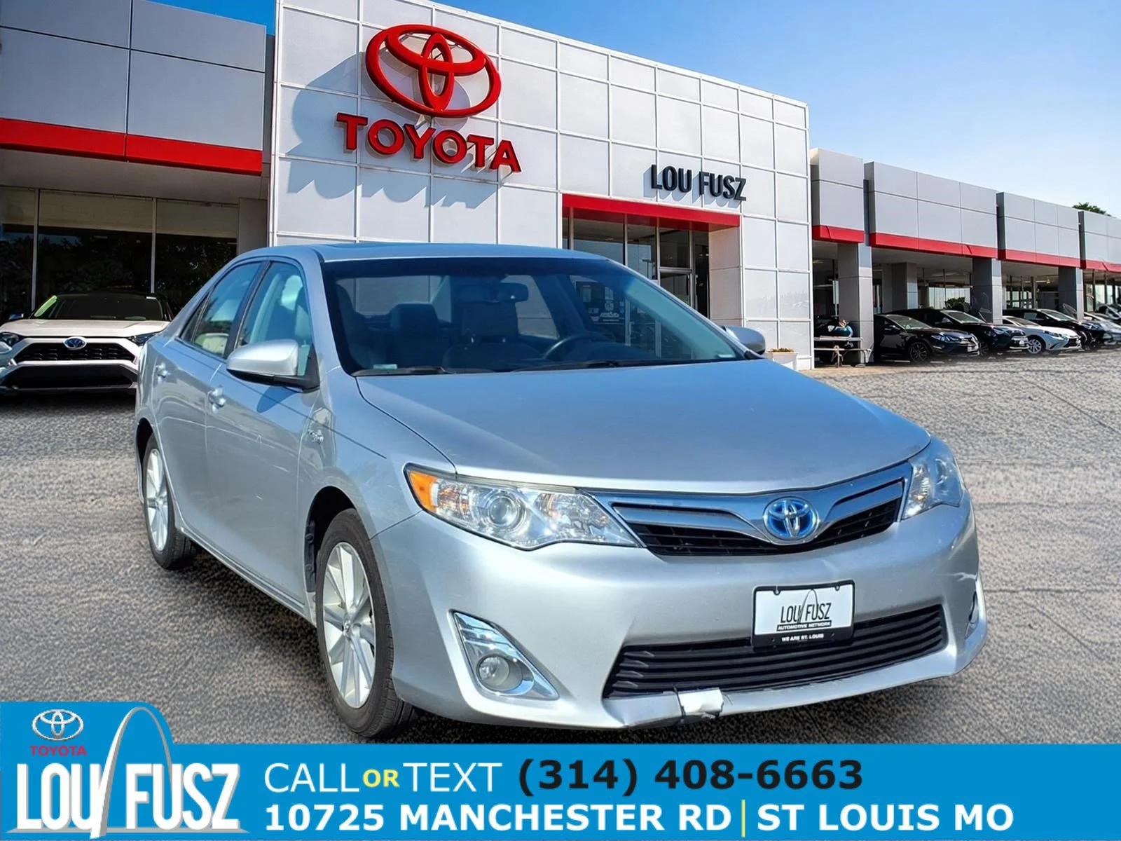 Used 2013 Classic Silver Metallic Toyota XLE image 1