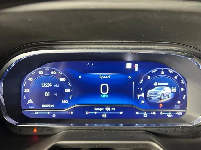 Used 2022 White Chevrolet Premier image 24