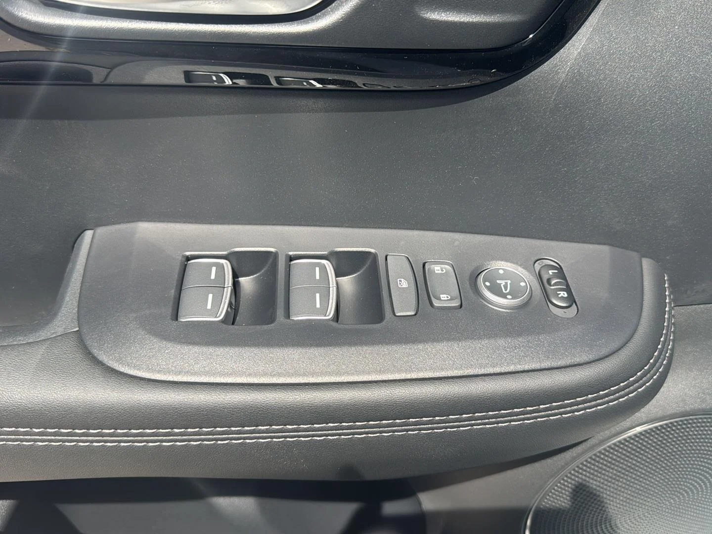 New 2026 Platinum White Pearl Acura Base image 19