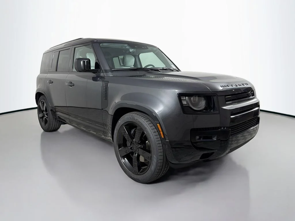 New 2026 Carpathian Grey Land Rover X-Dynamic SE image 3