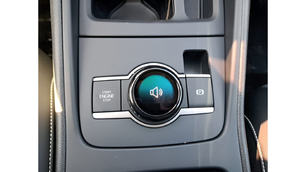 New 2025 Silver Volkswagen 2.0T SE image 24