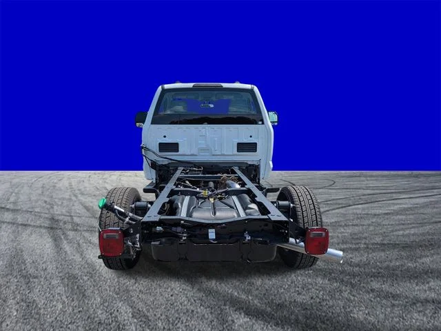 2026 Ford F-350 Super Duty Chassis Cab XL - Photo 5
