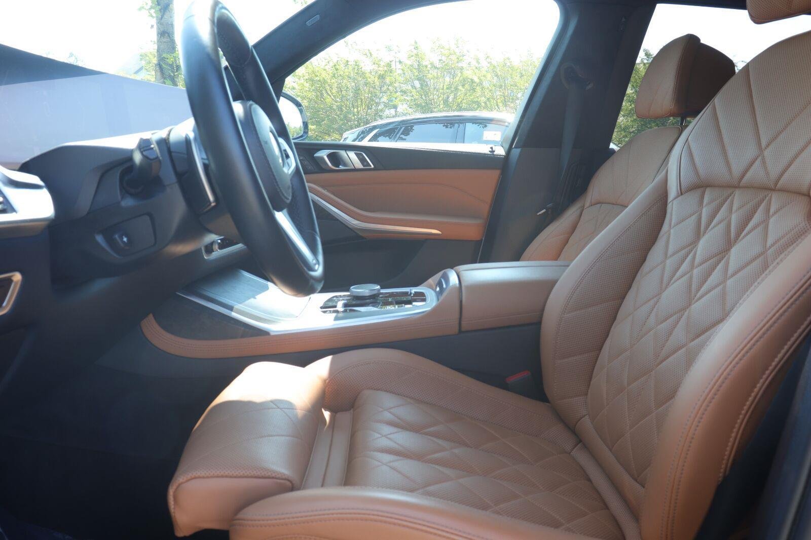 Used 2024 Alpine White BMW xDrive40i image 10