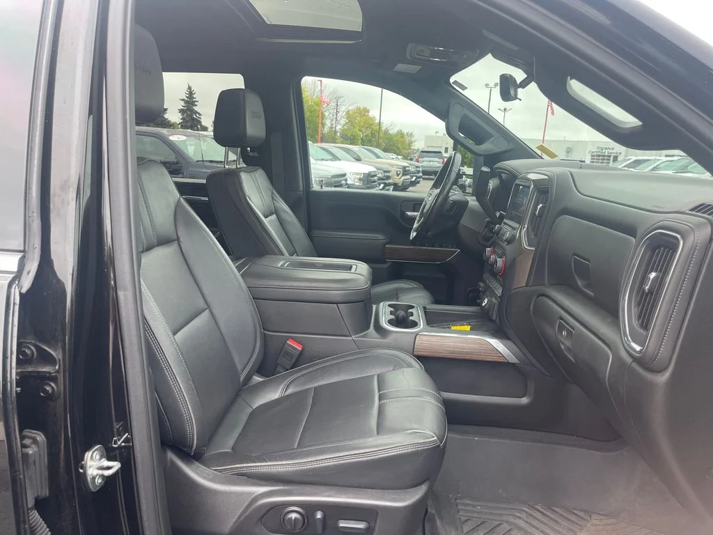 Certified Used 2022 Black Chevrolet High Country image 33
