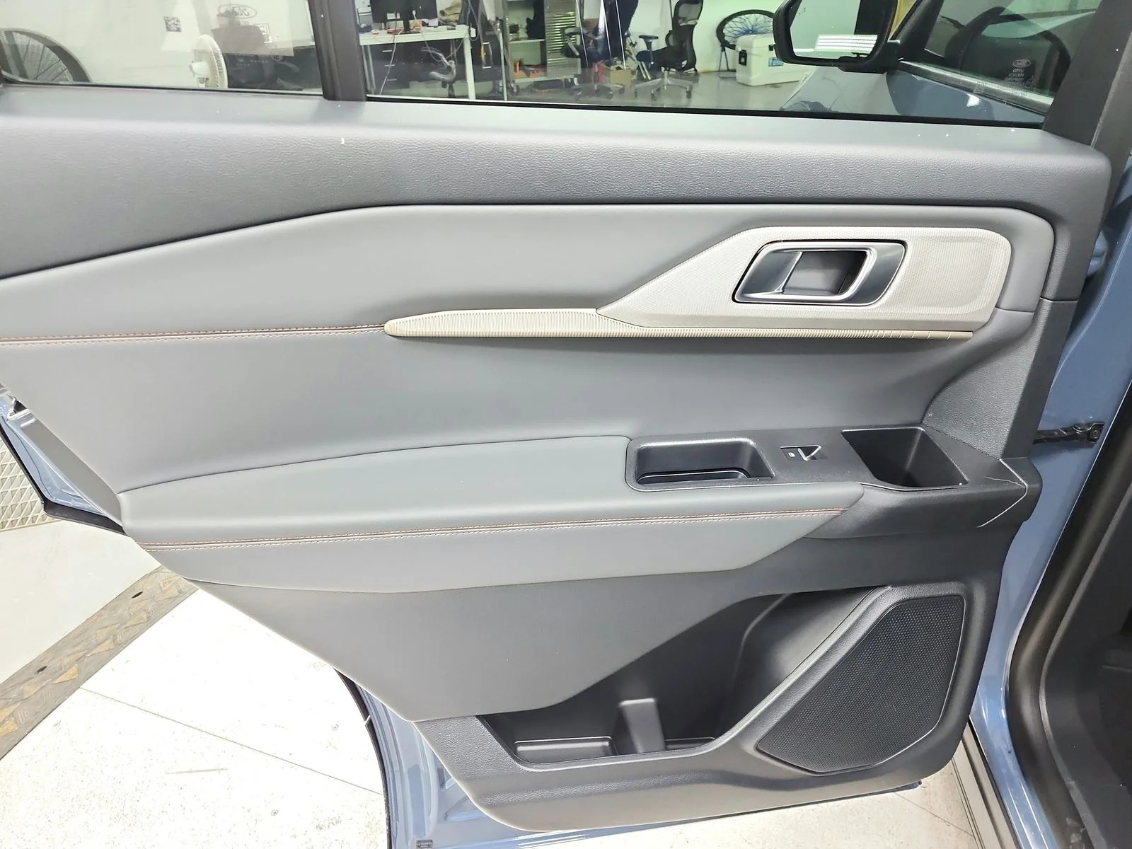 Used 2026 Vapor Blue Metallic Ford Active image 35