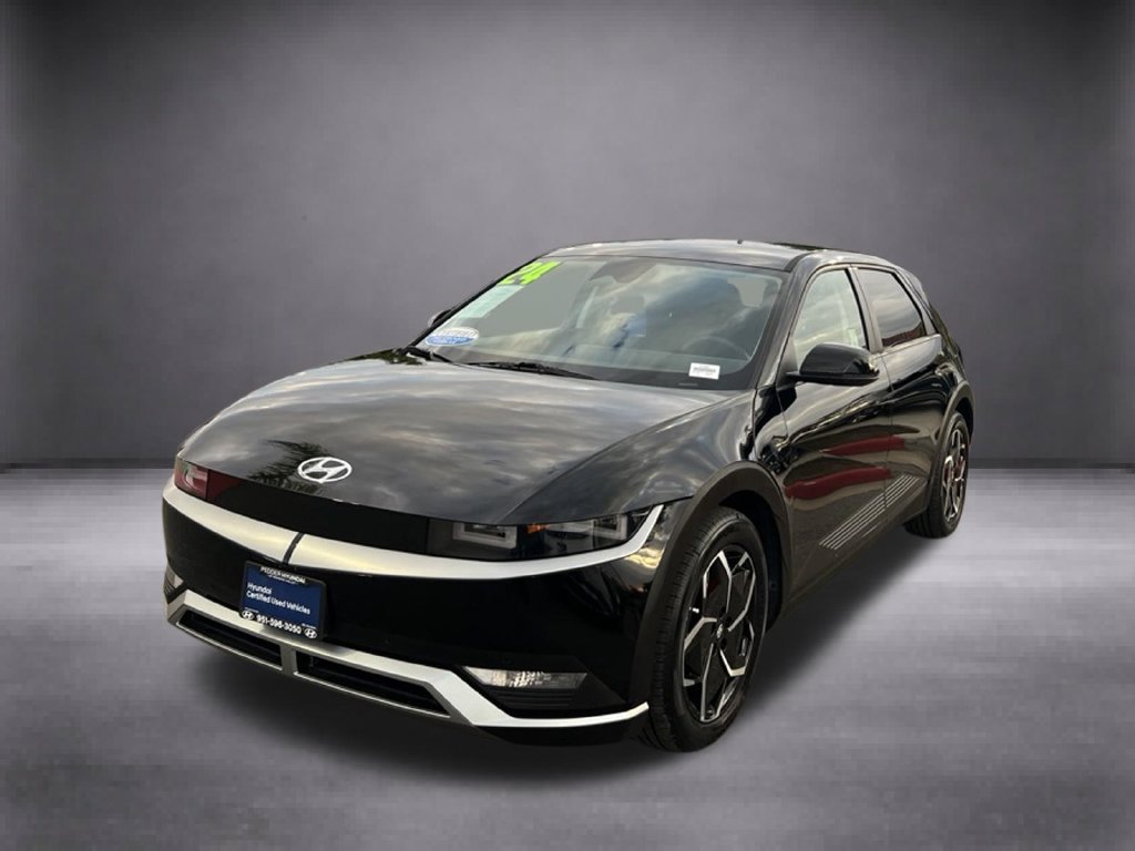 Certified Used 2024 Black Hyundai SEL image 4