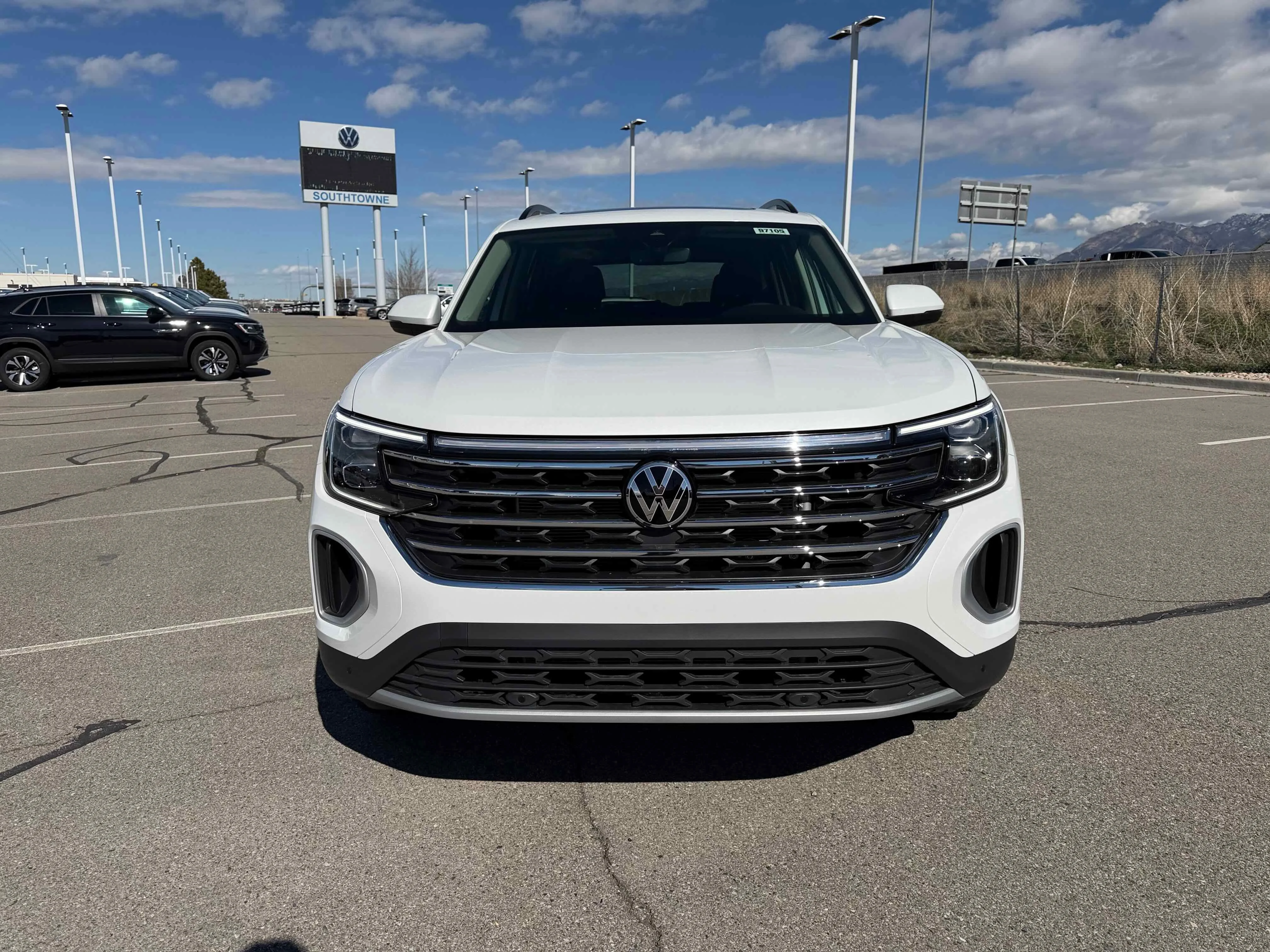 New 2026 Opal White Volkswagen 2.0T SE w/Technology image 10