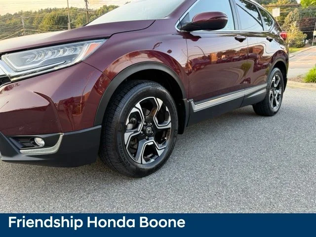 Used 2018 Red Honda Touring image 13