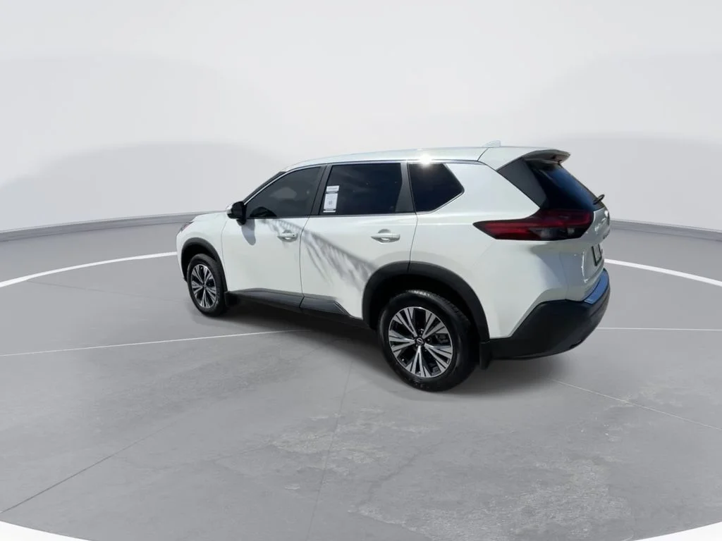 Used 2023 White Nissan SV image 6