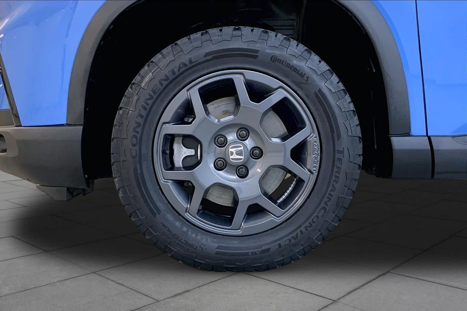 Used 2025 Diffused Sky Blue Pearl Honda TrailSport image 10