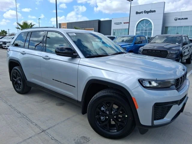 2026 Jeep Grand Cherokee Altitude