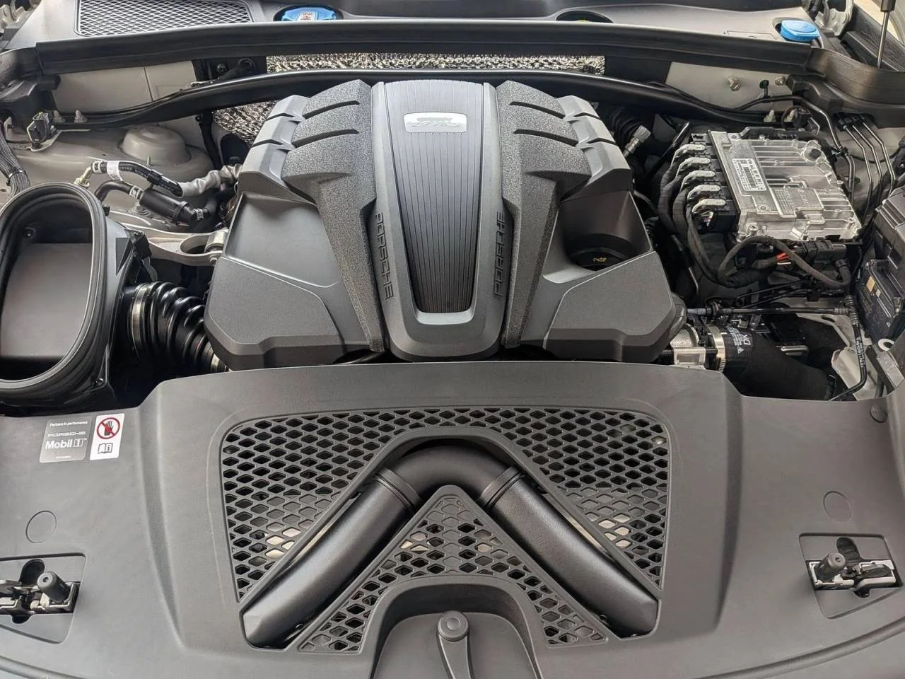 New 2026 Grey Porsche S image 28