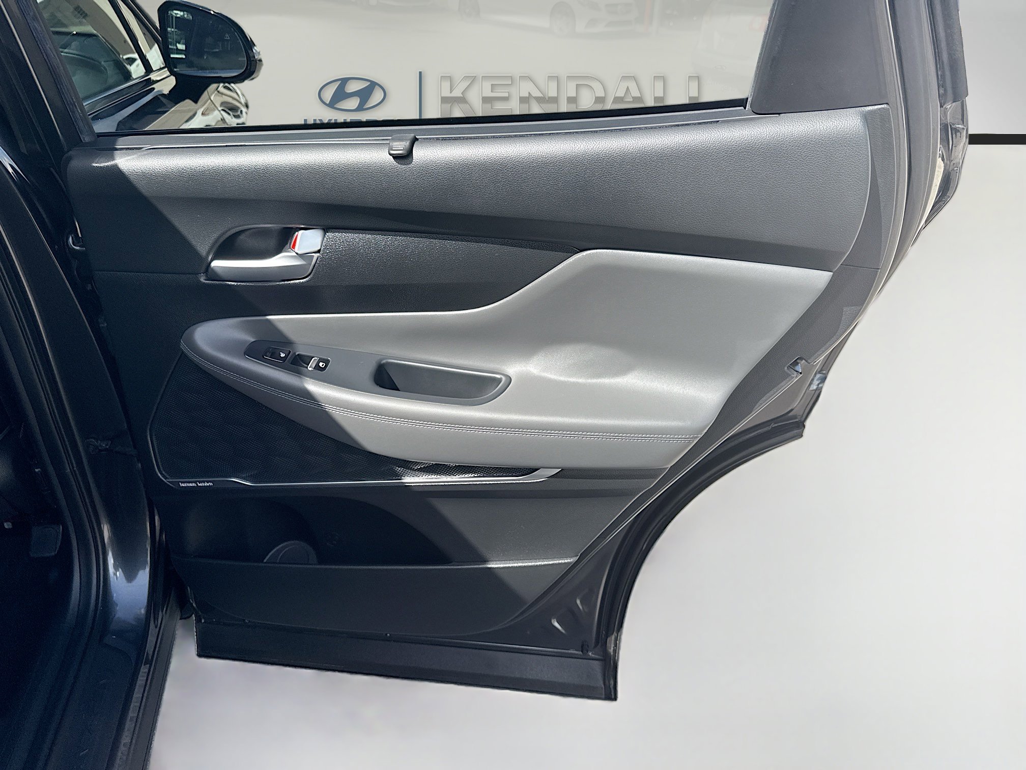 2022 Hyundai Santa Fe Limited - Photo 28