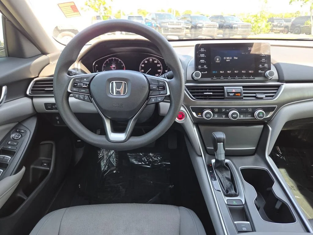 Used 2020 Silver Honda LX image 25