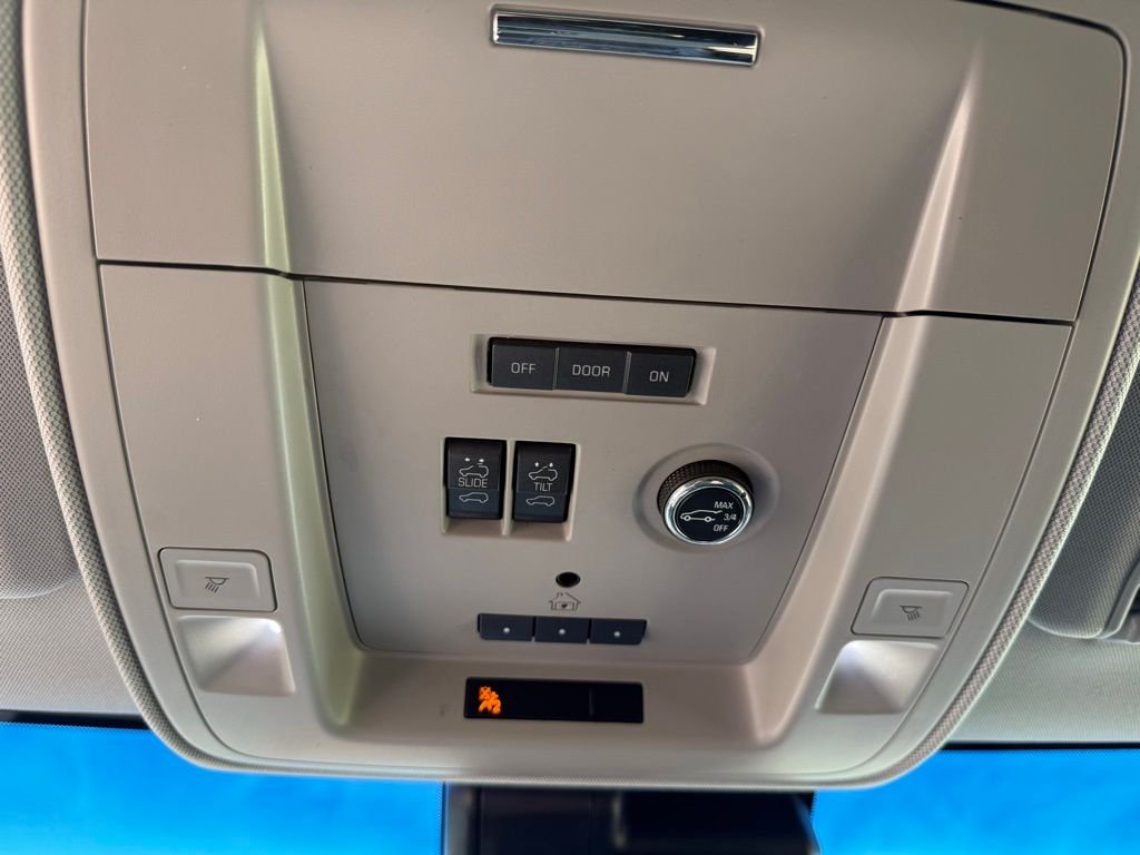 Used 2016 Black GMC Denali image 15