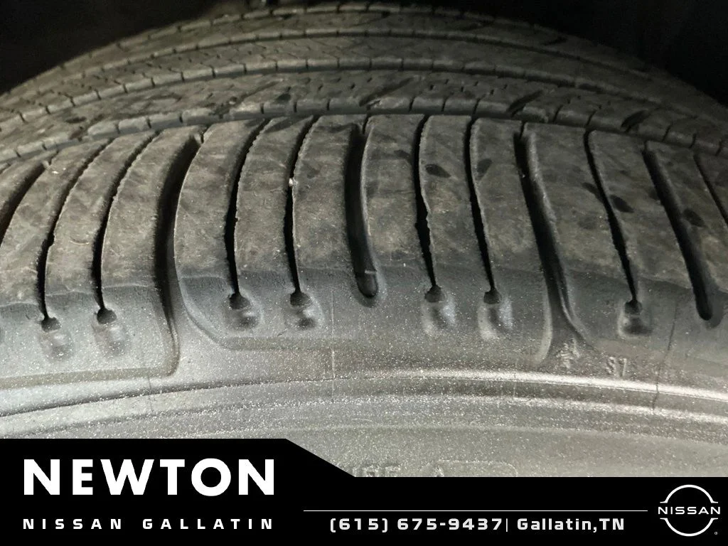 Used 2014 Super Black Nissan 3.5 SV image 45