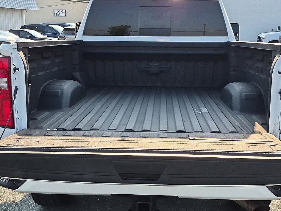 Used 2024 Summit White Chevrolet LTZ image 33