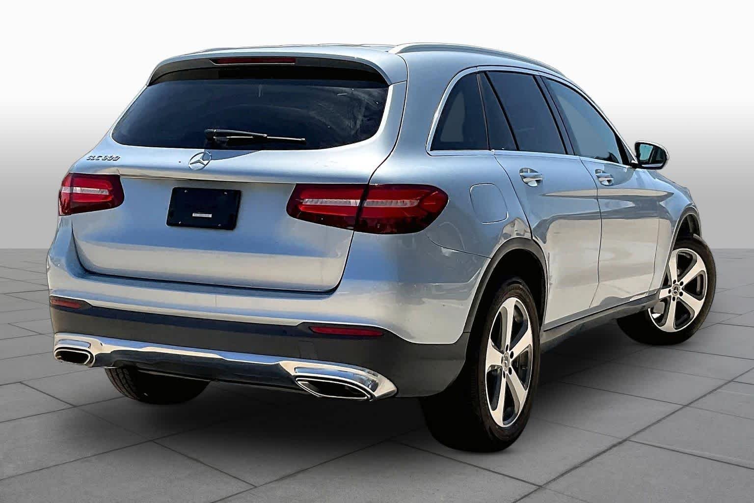 Used 2017 Diamond Silver Metallic Mercedes-Benz GLC 300 image 12