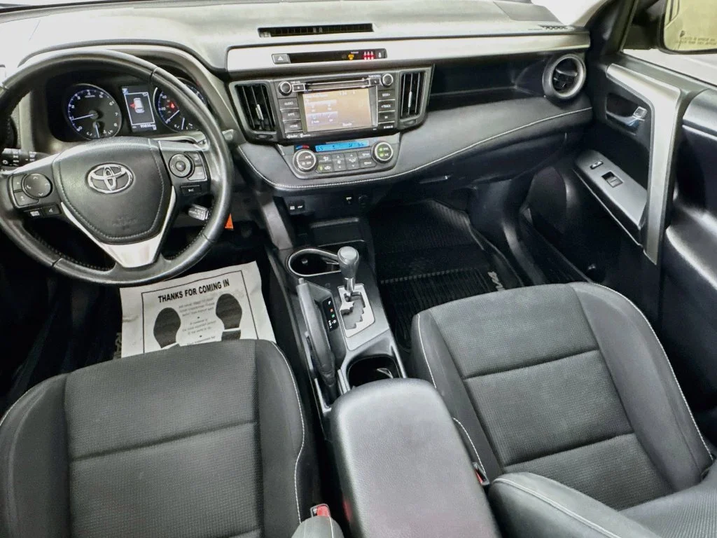 Used 2017 Gray Toyota XLE image 25