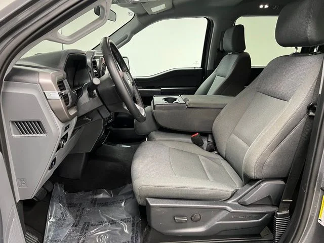 Used 2025 Gray Ford XLT image 19