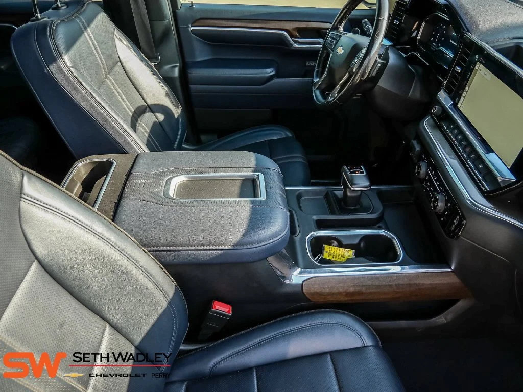 Used 2022 Black Chevrolet High Country image 18