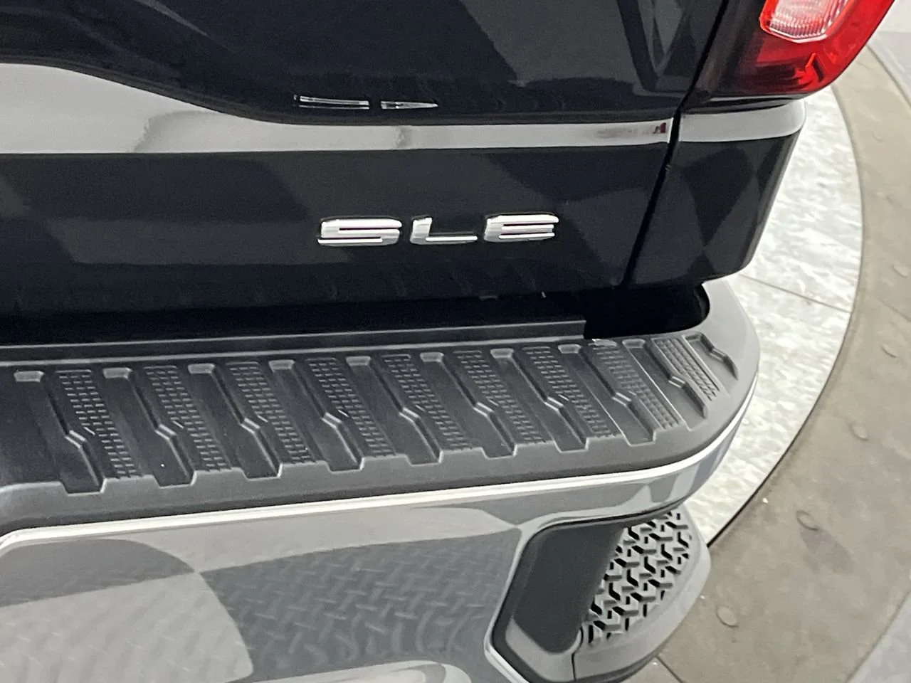 2025 GMC Sierra 1500 SLE - Photo 35