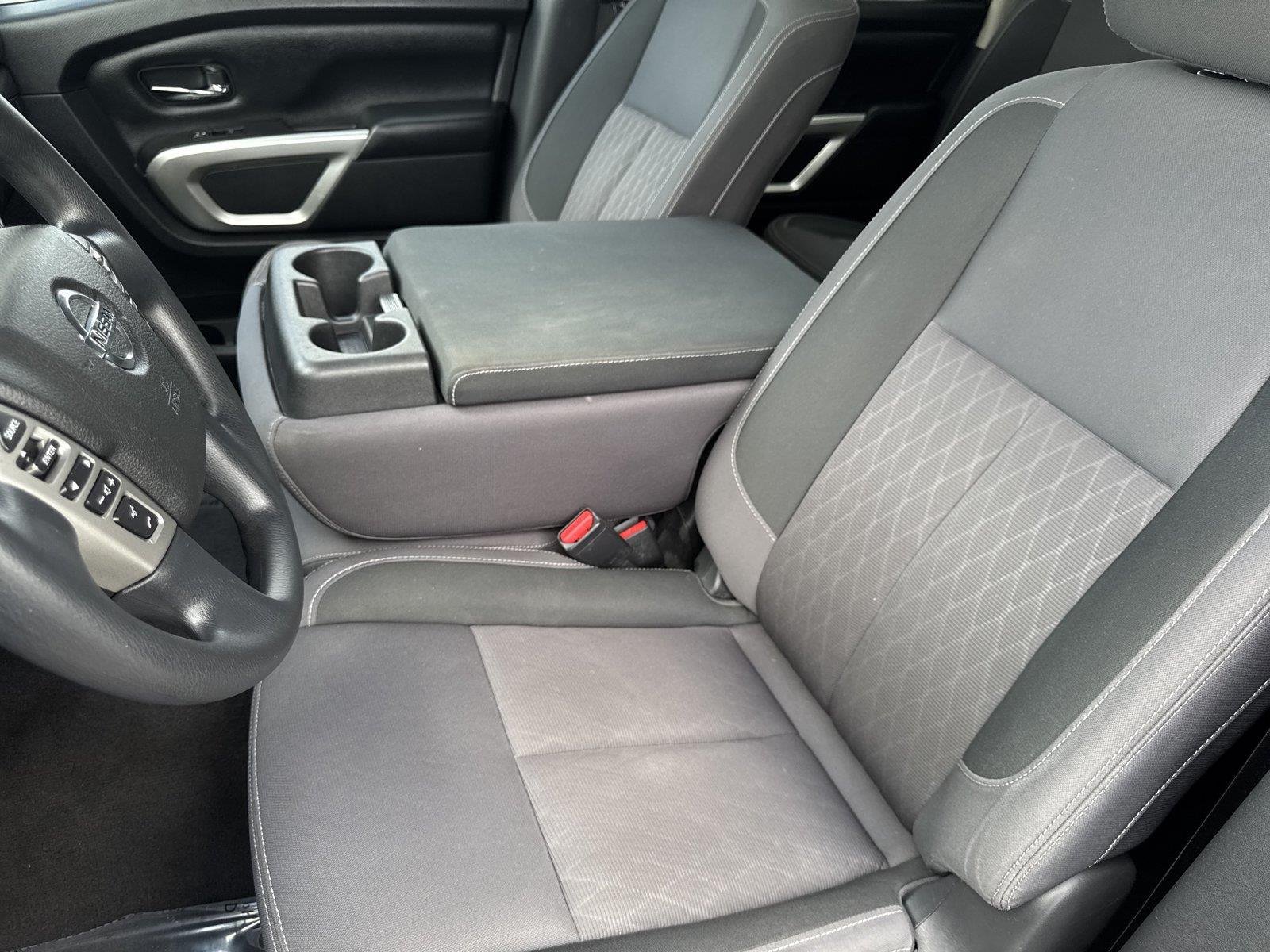 Used 2022 Super Black Nissan SV image 10