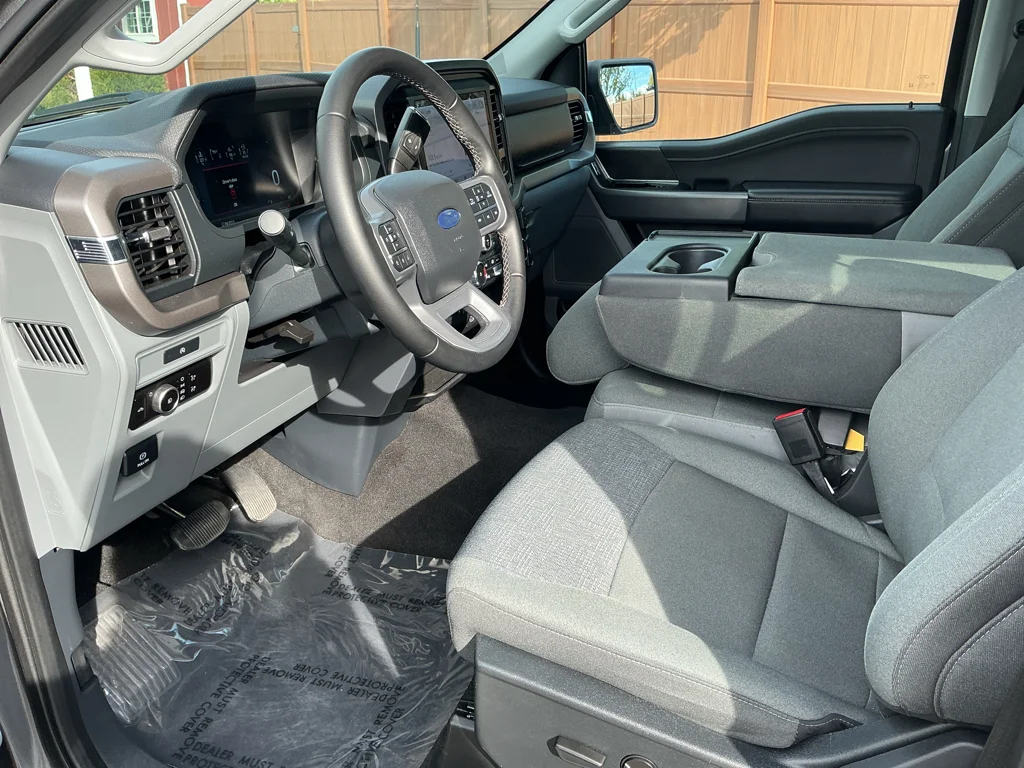 Used 2025 Carbonized Grey Metallic Ford XLT image 11