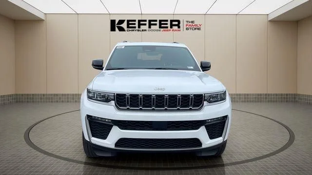 New 2026 White/off-white Jeep Limited image 9