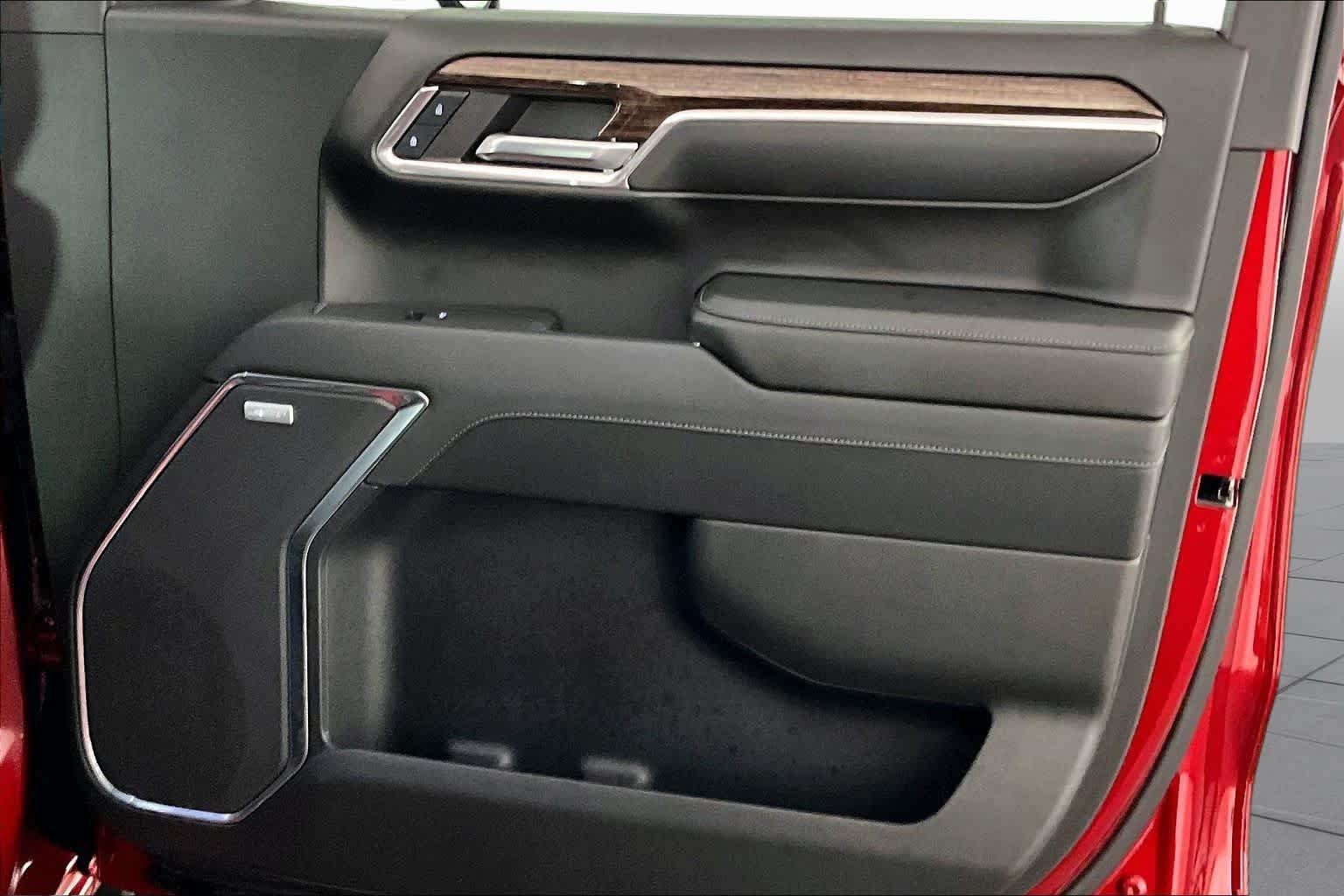 Used 2024 Volcanic Red Tintcoat GMC Elevation image 20