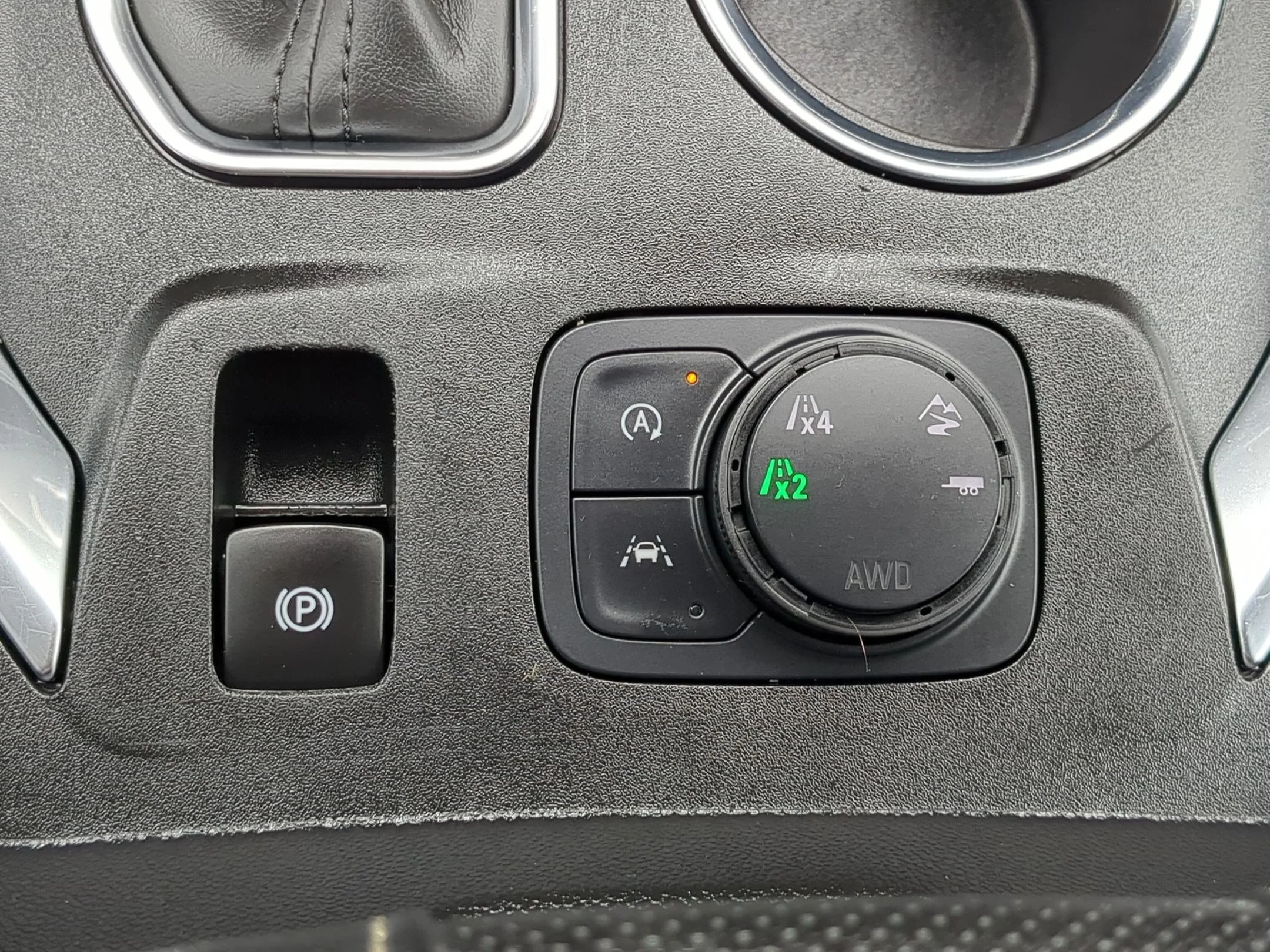 Used 2023 Summit White Chevrolet Premier image 24