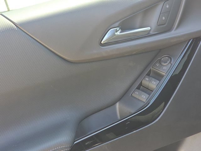 2027 Chevrolet Equinox LT - Photo 18