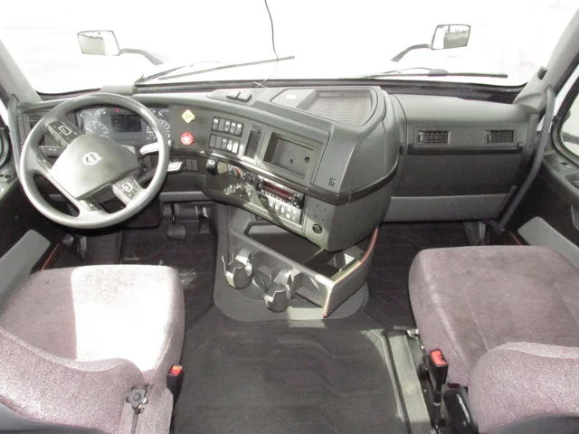 2024 Volvo VN - Photo 8